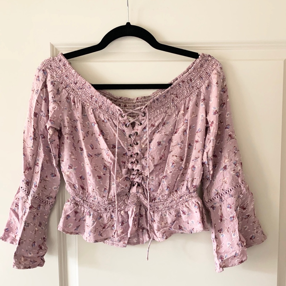 Off shoulder blouse🦄